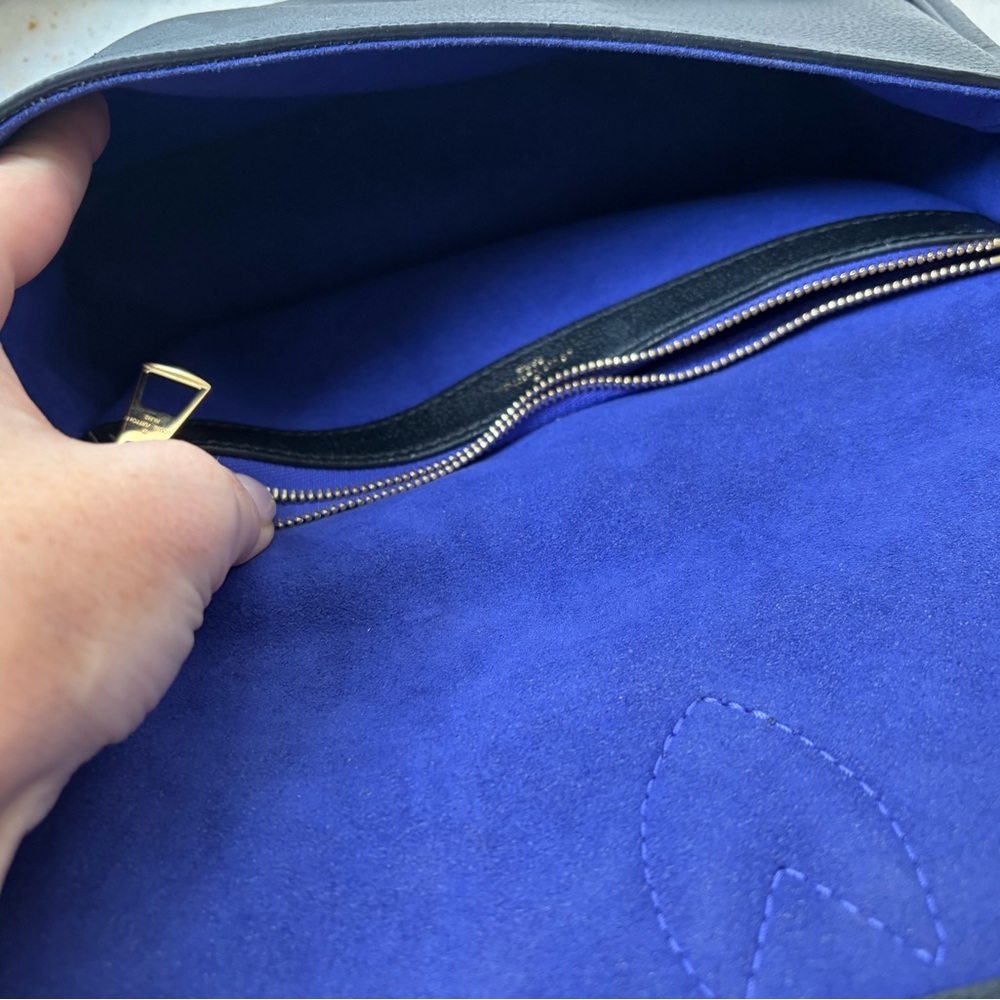 Authentic- Louis Vuitton Diane- Black Monogram Leather- both straps included - Picture 10 of 10